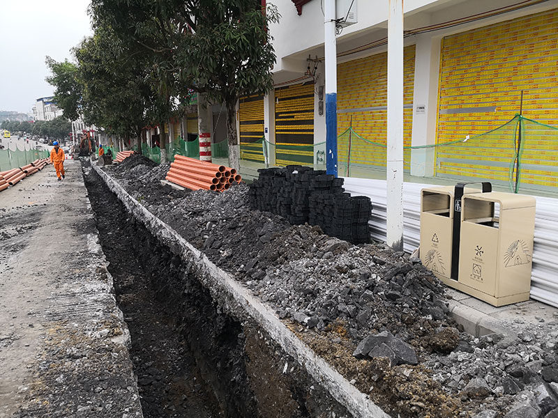 10kV裏蘭線55号杆到63号杆架空線入地工程